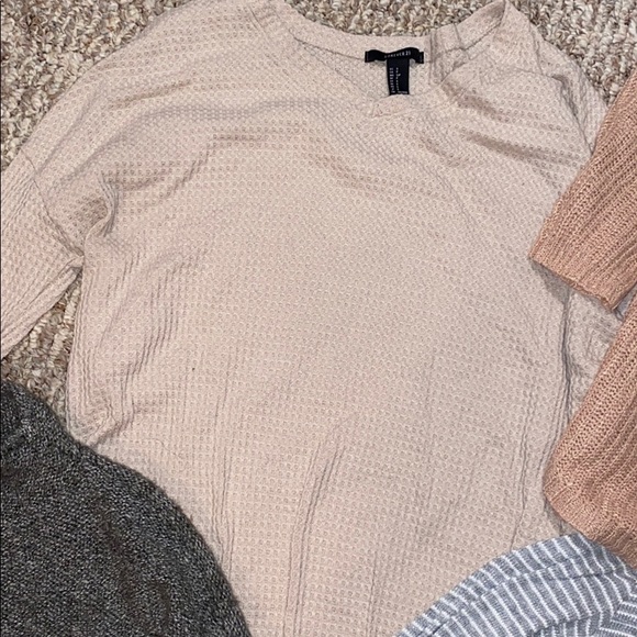 Dressy long sleeve bundle - Picture 3 of 5